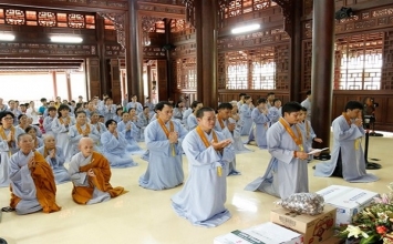 Cân bằng công việc gia đình và chuyện phật sự tu tập?